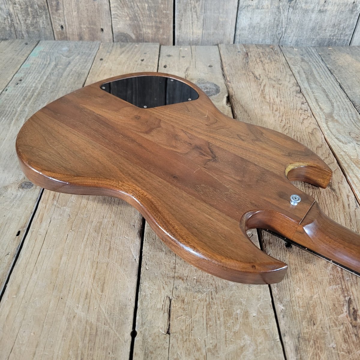 Gibson “The SG” 1979 – Original Chainsaw Case, Vintage Walnut Finish - Mahar's Vintage Guitars
