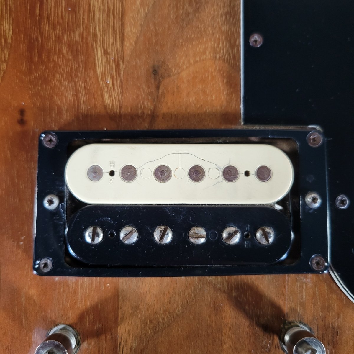 Gibson “The SG” 1979 – Original Chainsaw Case, Vintage Walnut Finish - Mahar's Vintage Guitars