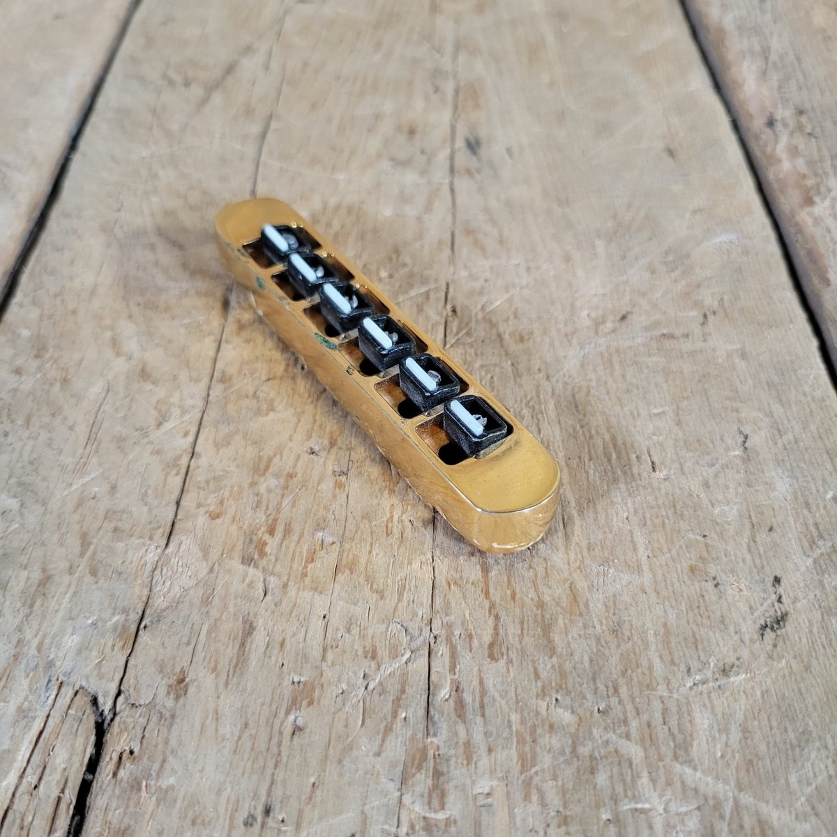 Gibson Three - Point Gold Tune - o - Matic Bridge Explorer NOS - Mahar's Vintage Guitars