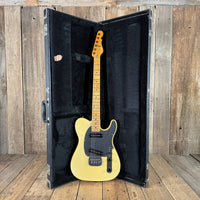 G&L ASAT Special Blonde Leo Fender with case and warranty card 1988 - Mahar's Vintage Guitars