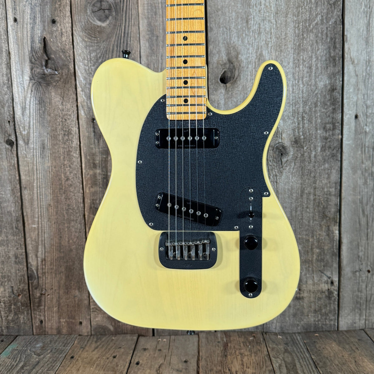 G&L ASAT Special Blonde Leo Fender with case and warranty card 1988 - Mahar's Vintage Guitars