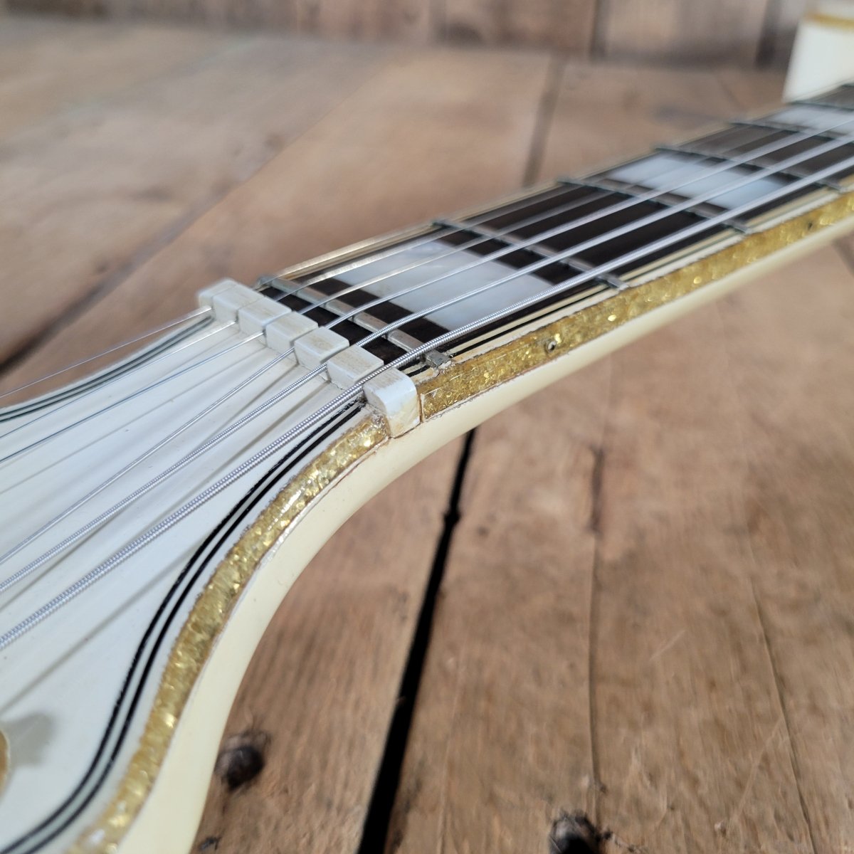 Gretsch 1977 White Falcon 7593 Single Cut All Original w/ case Excellent - Mahar's Vintage Guitars
