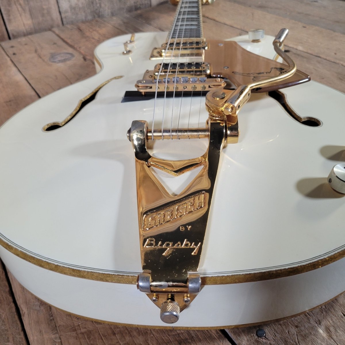 Gretsch 1977 White Falcon 7593 Single Cut All Original w/ case Excellent - Mahar's Vintage Guitars