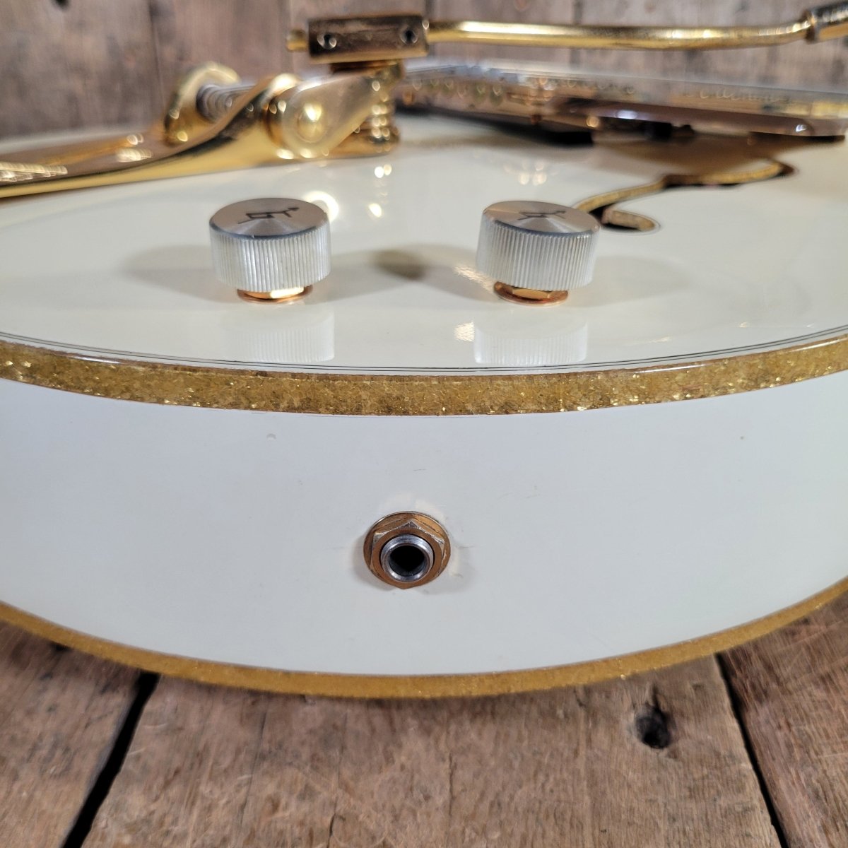 Gretsch 1977 White Falcon 7593 Single Cut All Original w/ case Excellent - Mahar's Vintage Guitars
