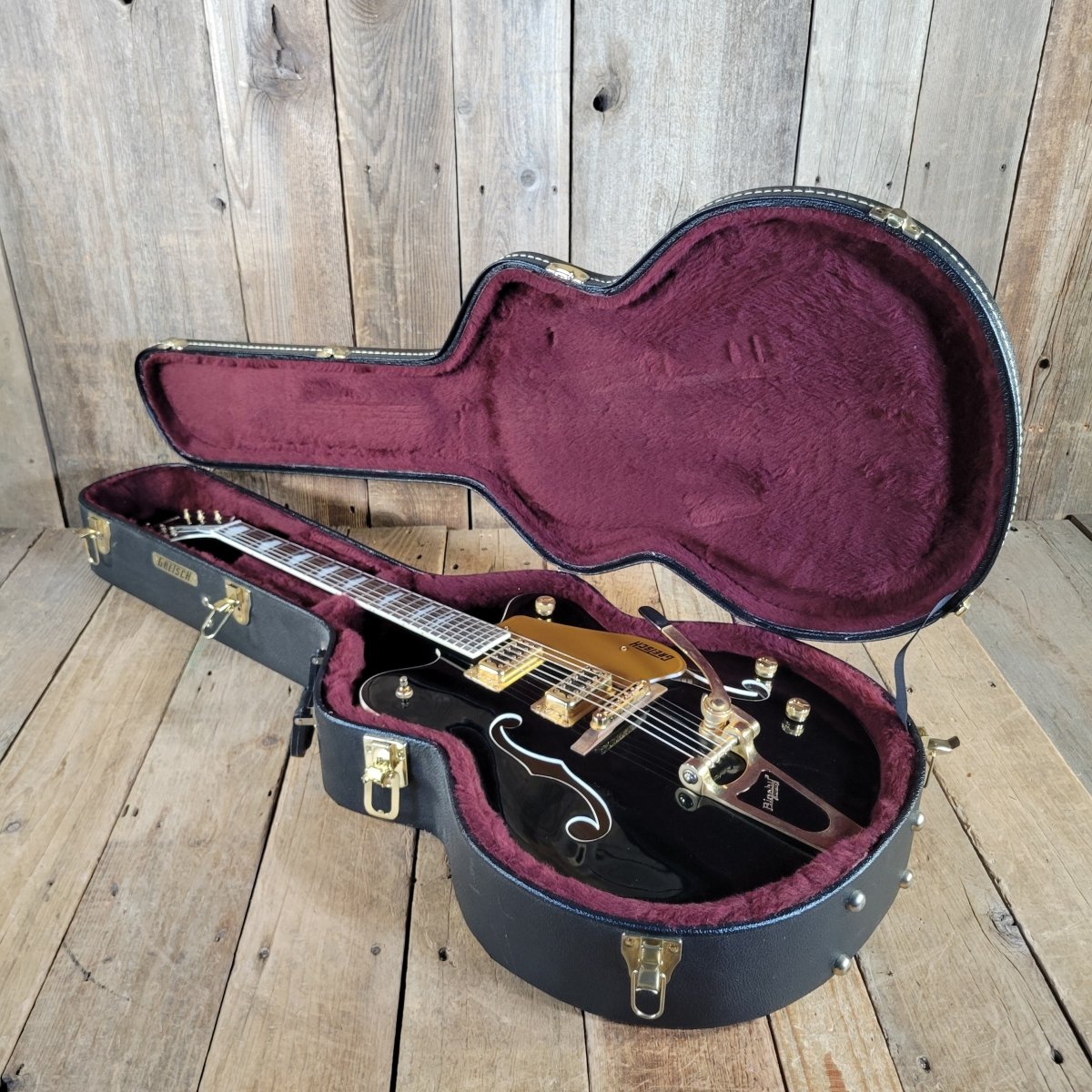 Gretsch 2015 Electromatic Classic G5422T Black and Gold w/ TKL Case, Excellent - Mahar's Vintage Guitars