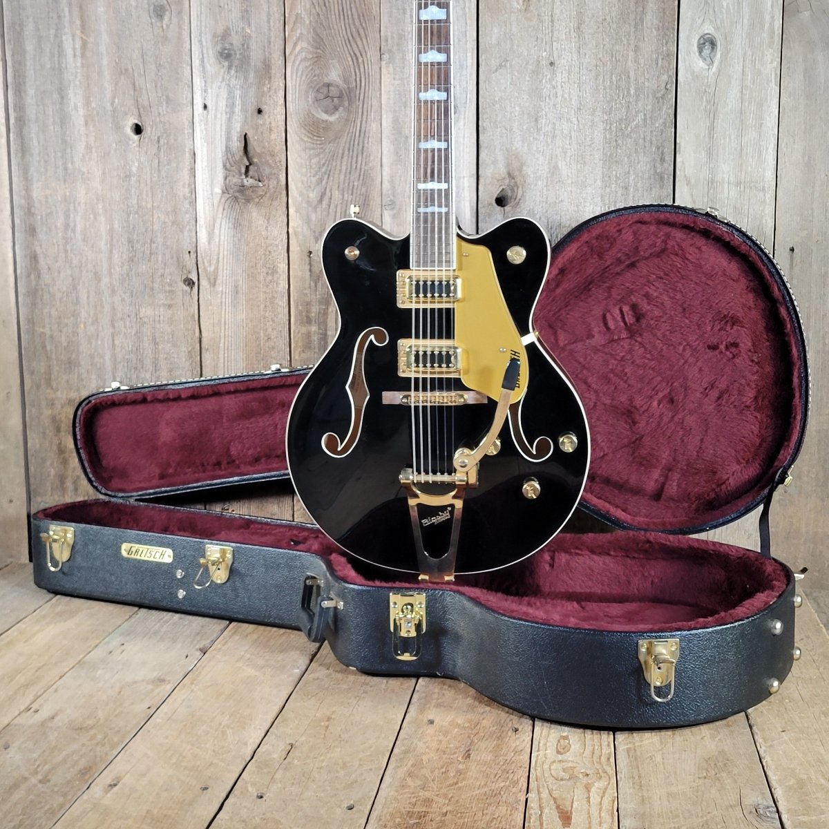 Gretsch 2015 Electromatic Classic G5422T Black and Gold w/ TKL Case, Excellent - Mahar's Vintage Guitars