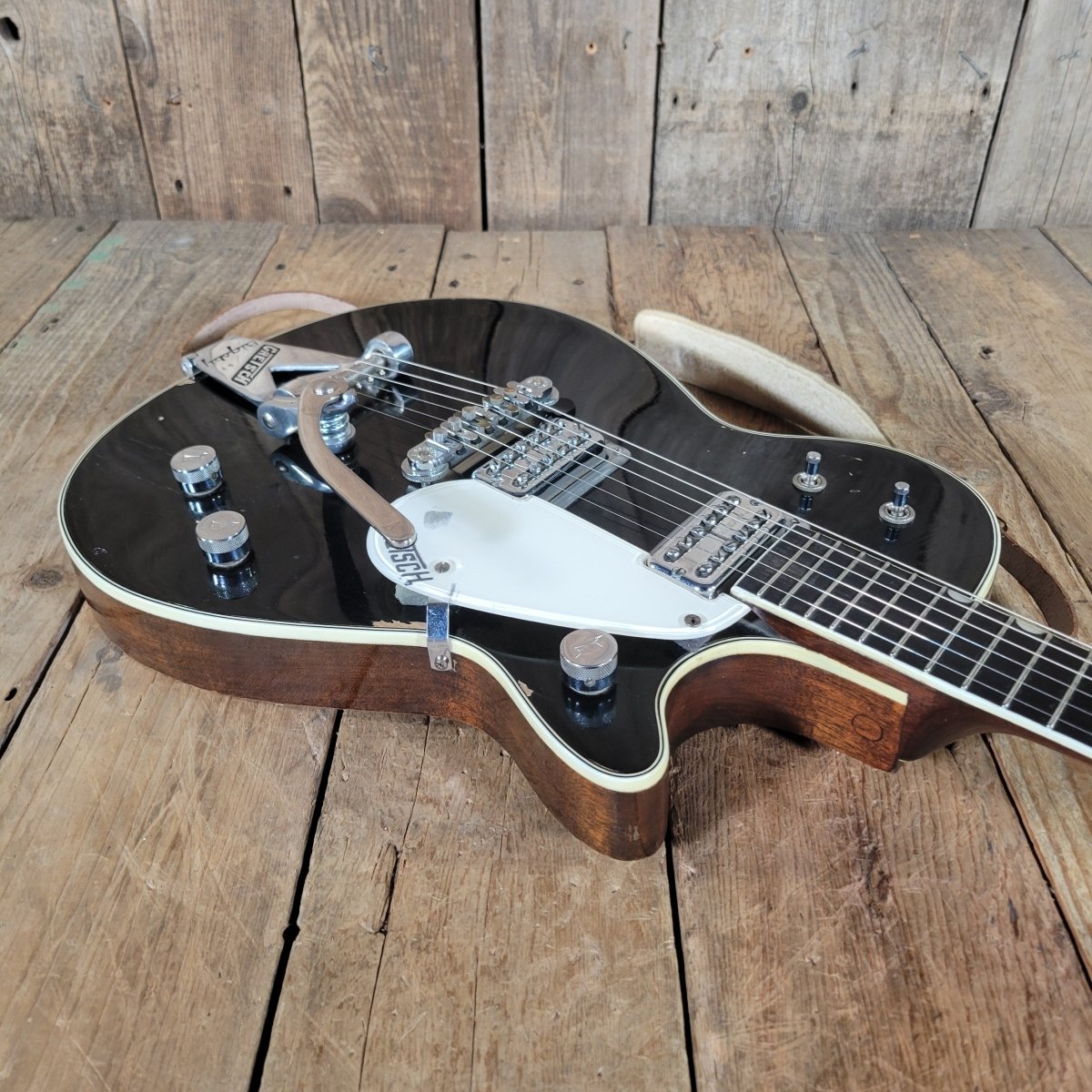Gretsch Duo Jet 6128 1959 with PAF Filter’Tron Pickups – Original Case & Strap - Mahar's Vintage Guitars