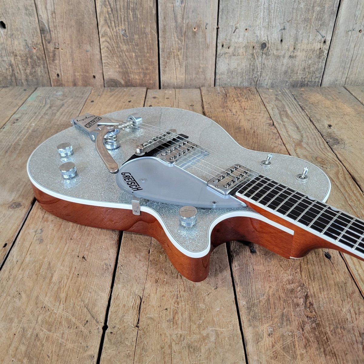 Gretsch Silver Sparkle Jet G6129T 2005 MIJ - Mahar's Vintage Guitars