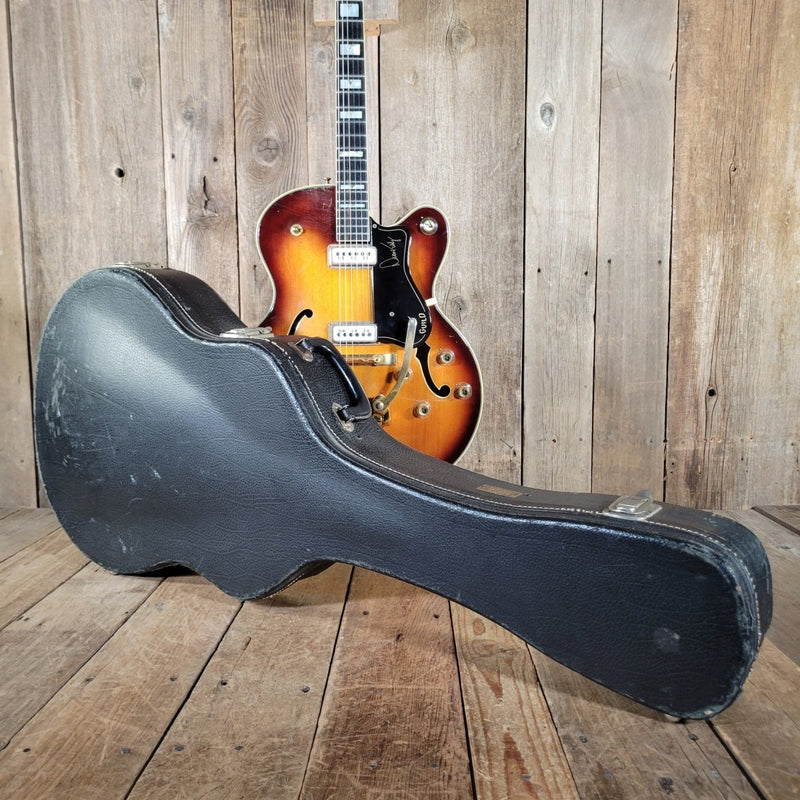 Guild Duane Eddy DE - 500 Deluxe 1962 – Sunburst, DeArmond Dynasonic Pickups, Vintage Hollowbody - Mahar's Vintage Guitars
