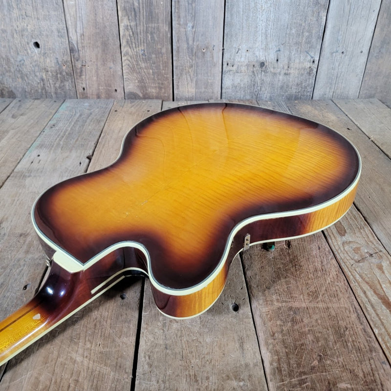 Guild Duane Eddy DE - 500 Deluxe 1962 – Sunburst, DeArmond Dynasonic Pickups, Vintage Hollowbody - Mahar's Vintage Guitars