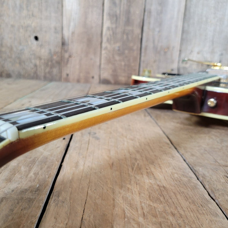 Guild Duane Eddy DE - 500 Deluxe 1962 – Sunburst, DeArmond Dynasonic Pickups, Vintage Hollowbody - Mahar's Vintage Guitars