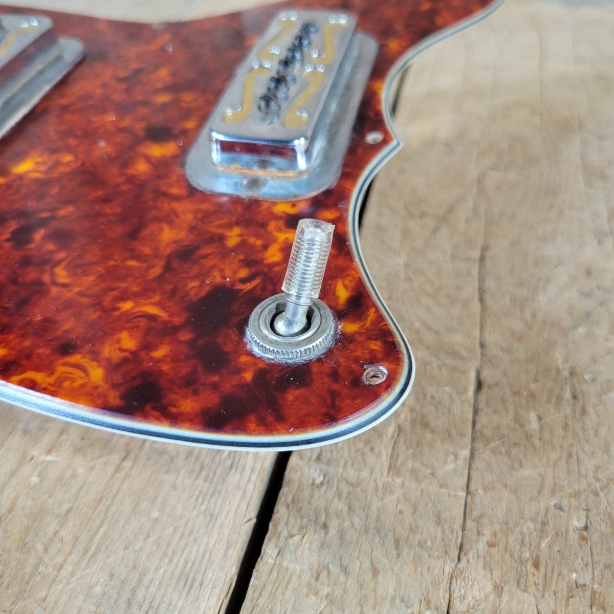 Harmony 1965 Bobkat Pickguard Loaded with Dead Neck Pickup, Very Good - Mahar's Vintage Guitars