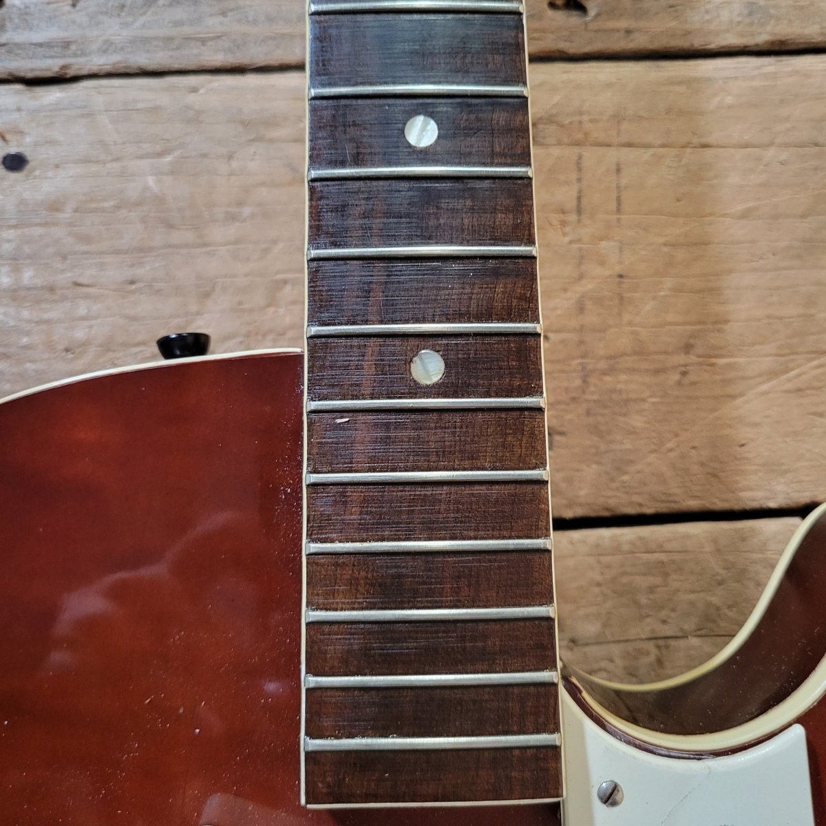 Harmony H-56 Rocket 1966 Red Burst - Mahar's Vintage Guitars