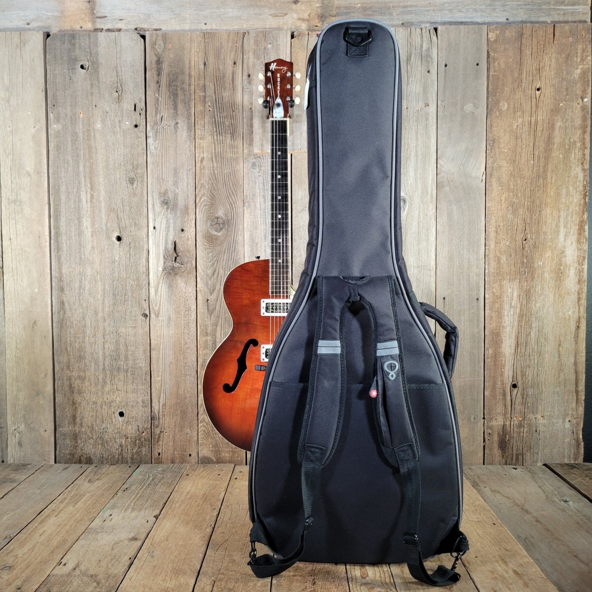 Harmony H-56 Rocket 1966 Red Burst - Mahar's Vintage Guitars