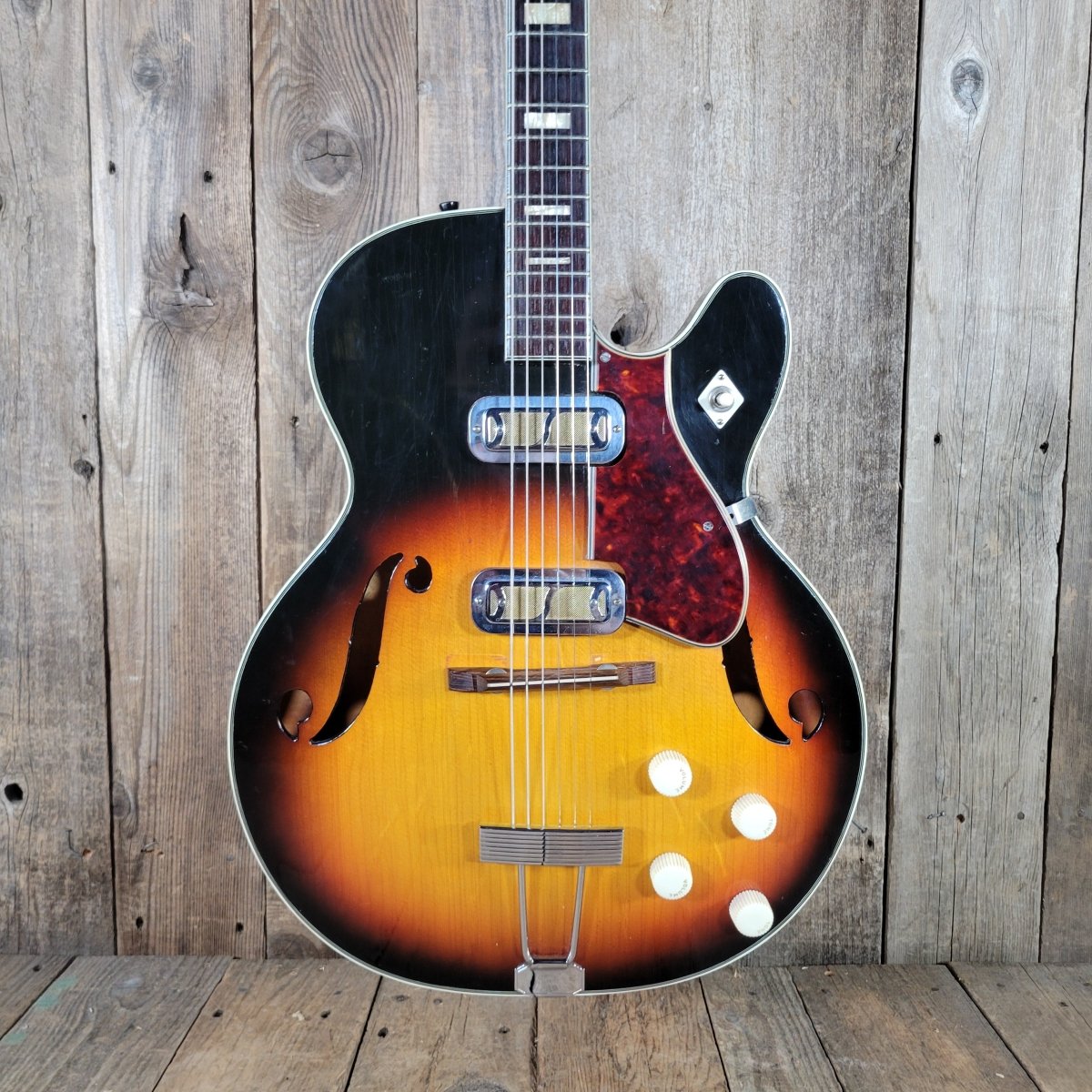 Harmony Meteor H74 With Original Case 1962 - Mahar's Vintage Guitars