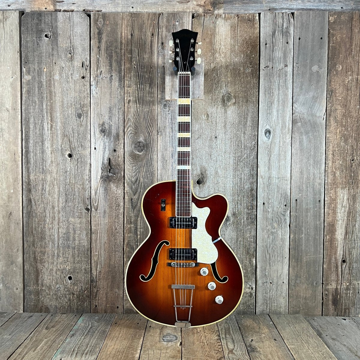 Hofner 457 S E2 1960's Sunburst - Mahar's Vintage Guitars