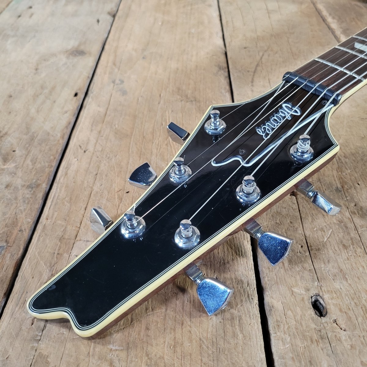 Ibanez Artist 2663 Iceman 1975 Sunburst with original hard case - Mahar's Vintage Guitars