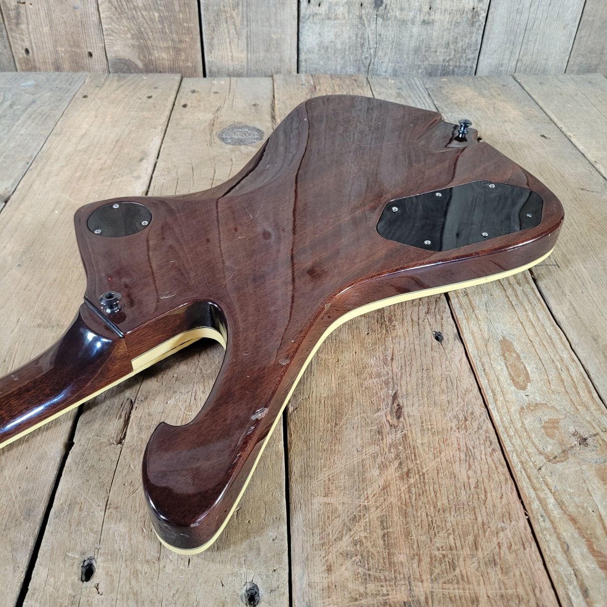 Ibanez Artist 2663 Iceman 1975 Sunburst with original hard case - Mahar's Vintage Guitars