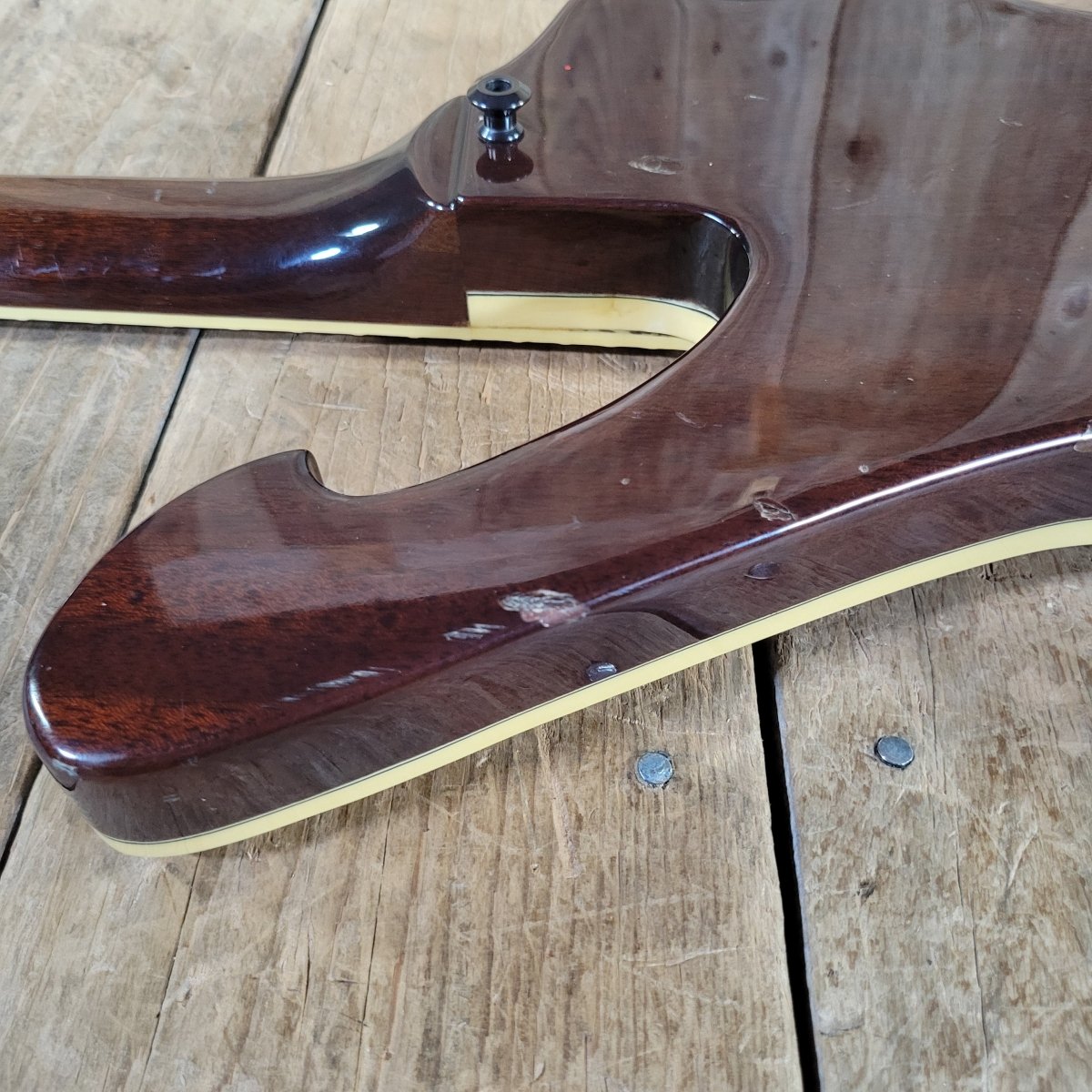 Ibanez Artist 2663 Iceman 1975 Sunburst with original hard case - Mahar's Vintage Guitars