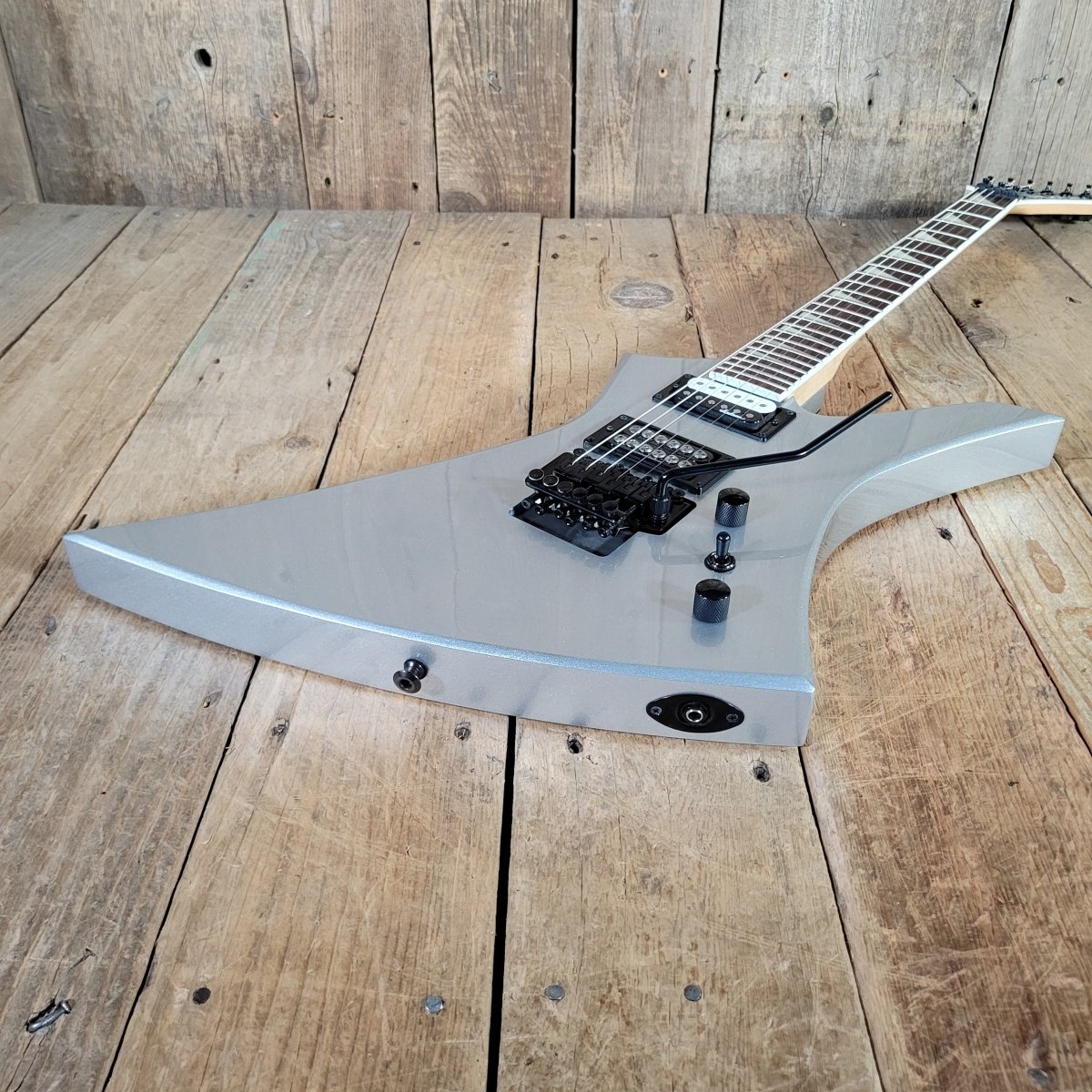 Jackson 2015 JS32 Kelly Silver Duncan Invader Near Mint - Mahar's Vintage Guitars