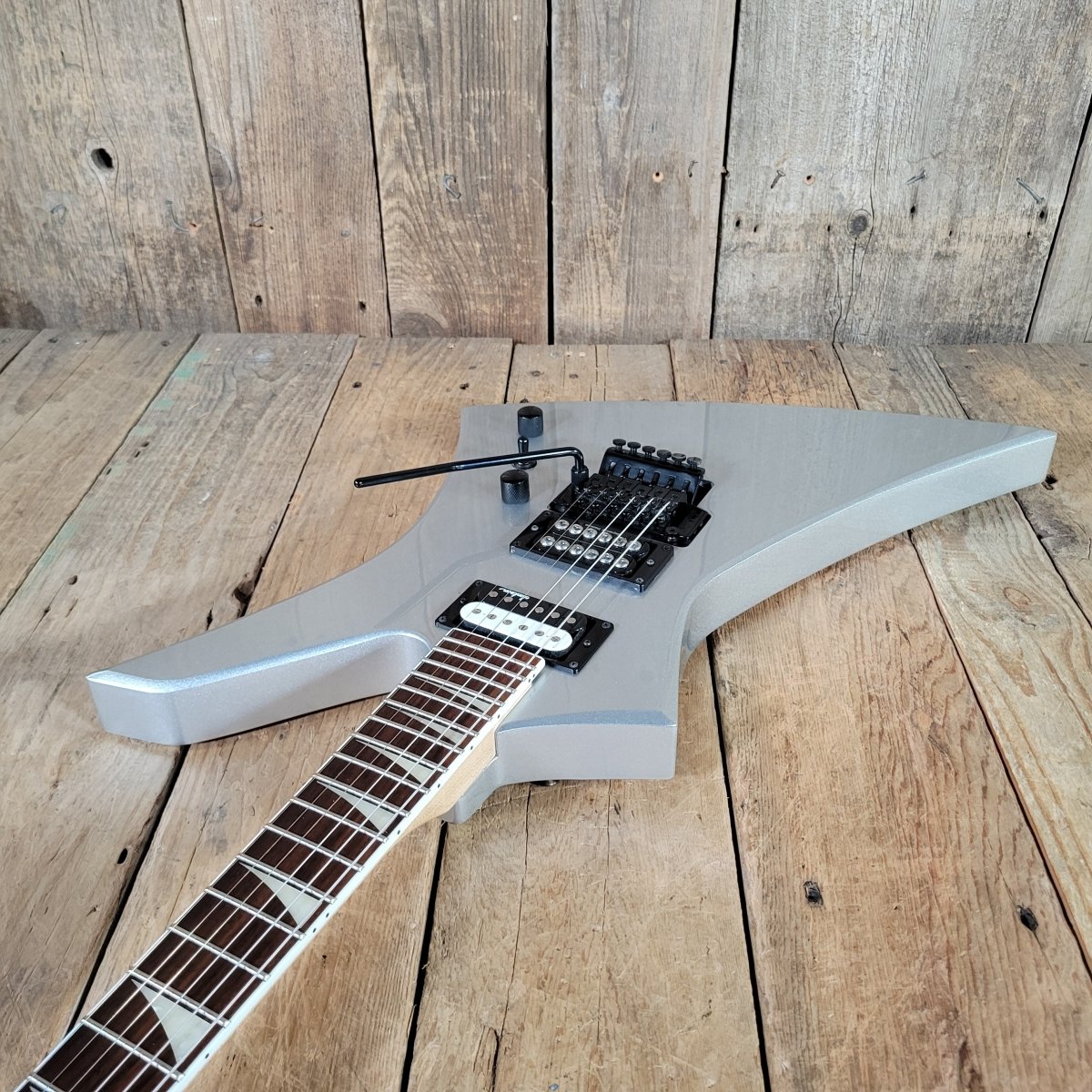 Jackson 2015 JS32 Kelly Silver Duncan Invader Near Mint - Mahar's Vintage Guitars