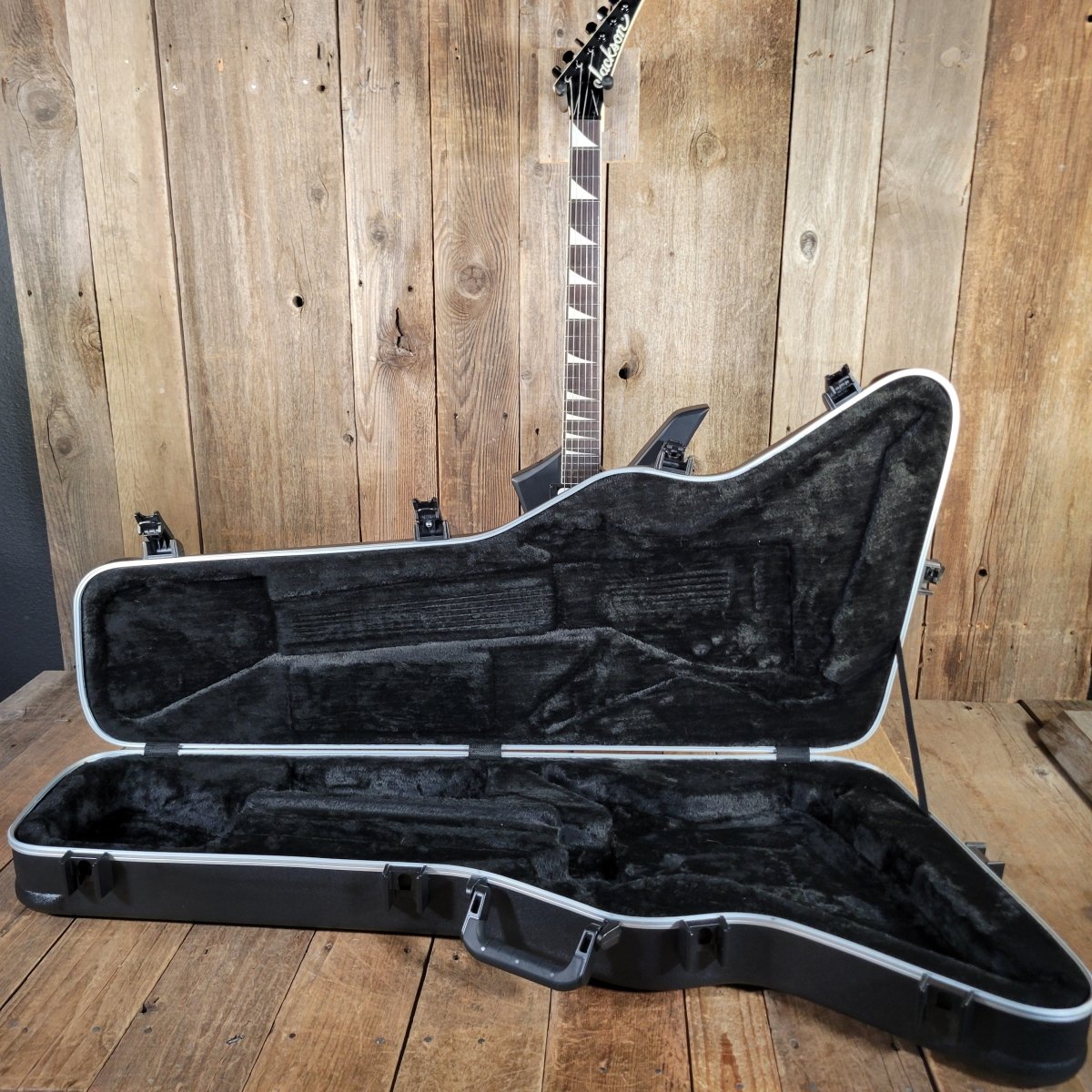 Jackson 2016 JS32 Kelly Matte Black Duncan Invader Excellent - Mahar's Vintage Guitars