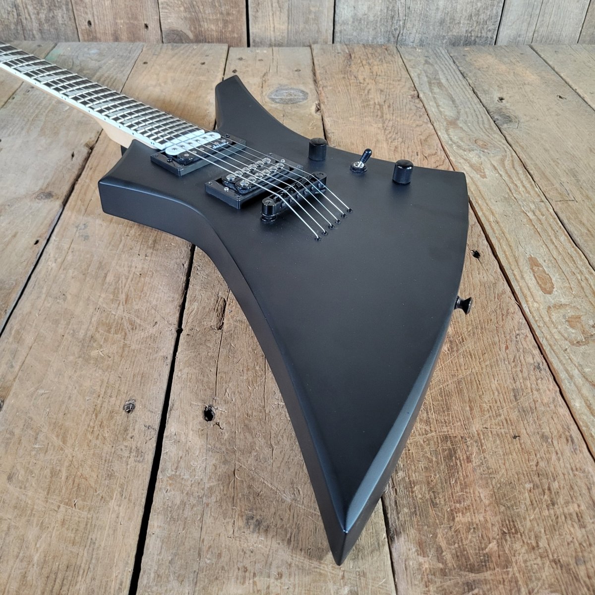 Jackson 2016 JS32 Kelly Matte Black Duncan Invader Excellent - Mahar's Vintage Guitars