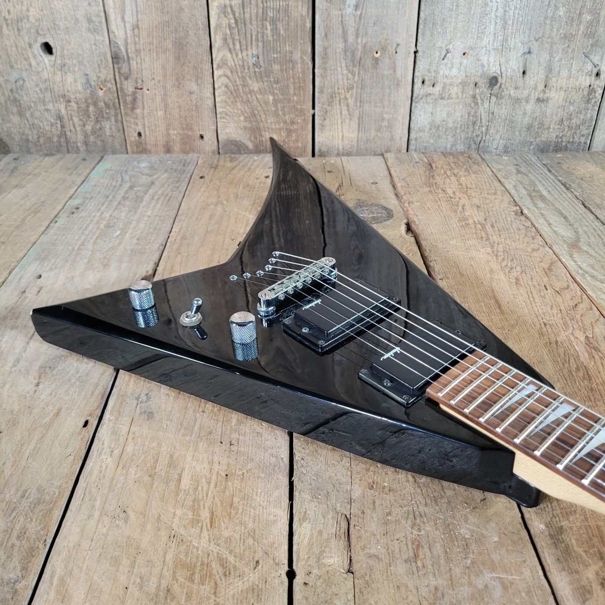 Jackson JS30RR Randy Rhodes V 2009 Black w/Jackson Molded Case - Mahar's Vintage Guitars