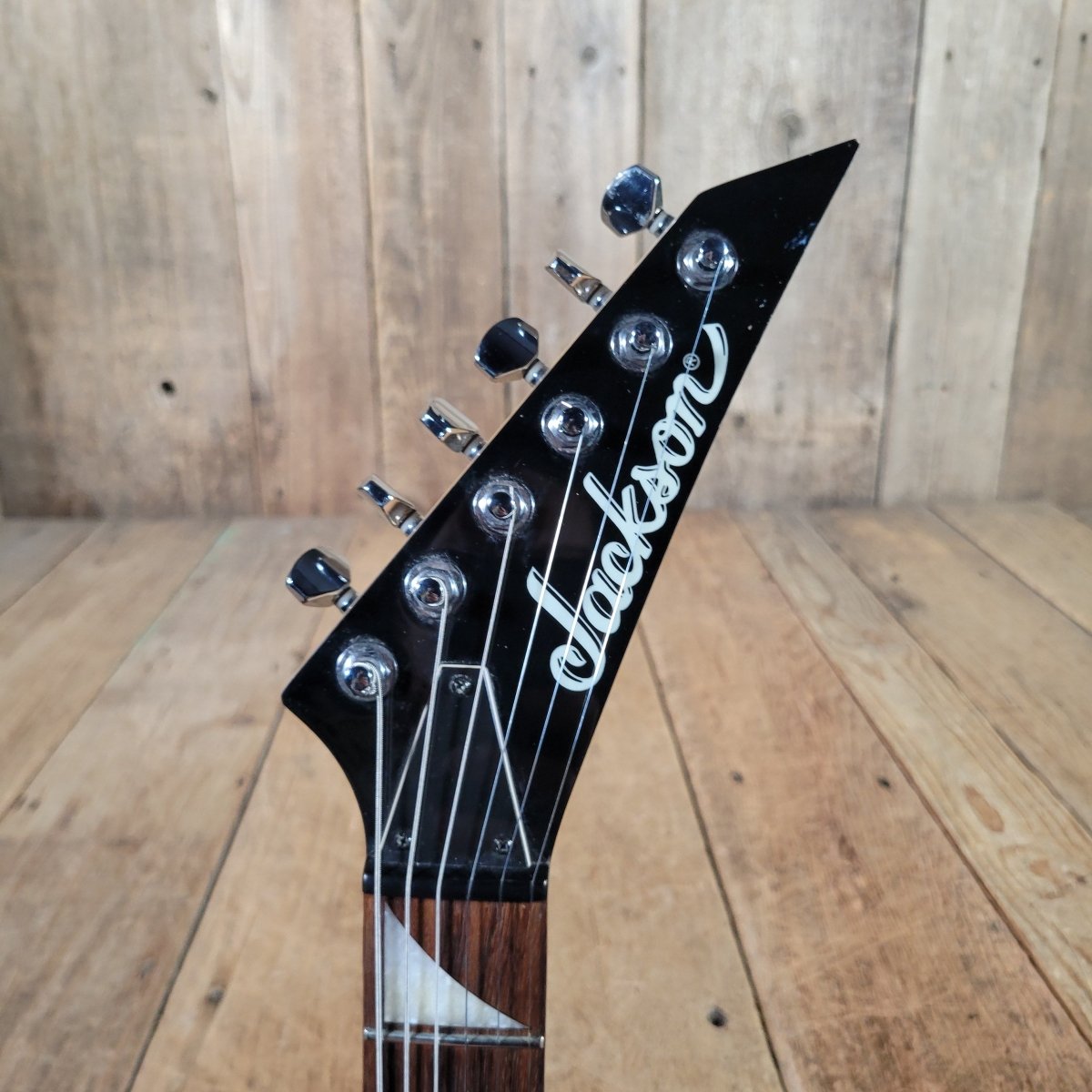 Jackson JS30RR Randy Rhodes V 2009 Black w/Jackson Molded Case - Mahar's Vintage Guitars