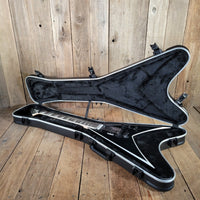 Jackson JS32 King V 2016 Black w/Duncan Invader & Original Case - Mahar's Vintage Guitars