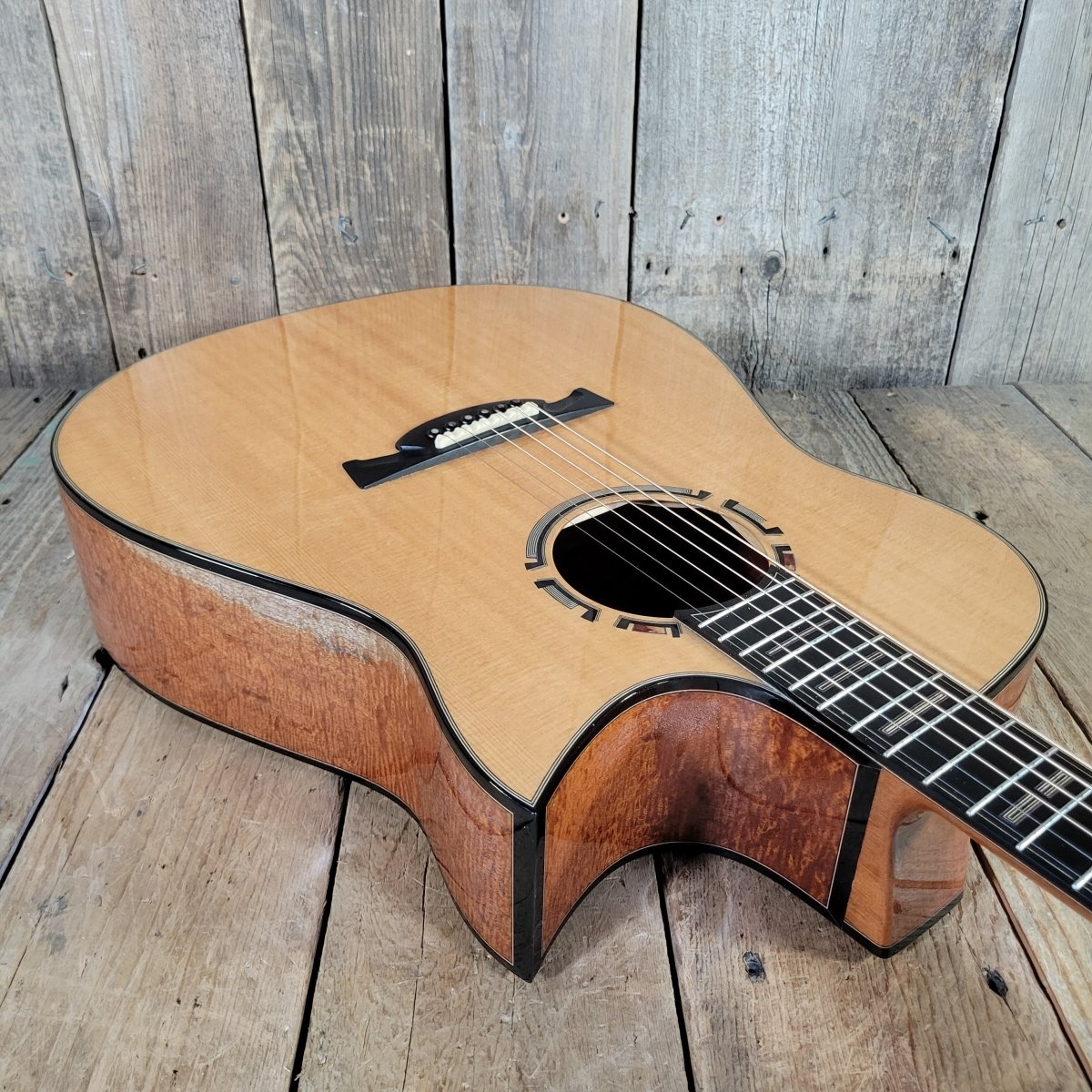 Julian Gaffney Modified Dreadnought 2019 Fiddleback Mahogany & Sitka Spruce - Mahar's Vintage Guitars