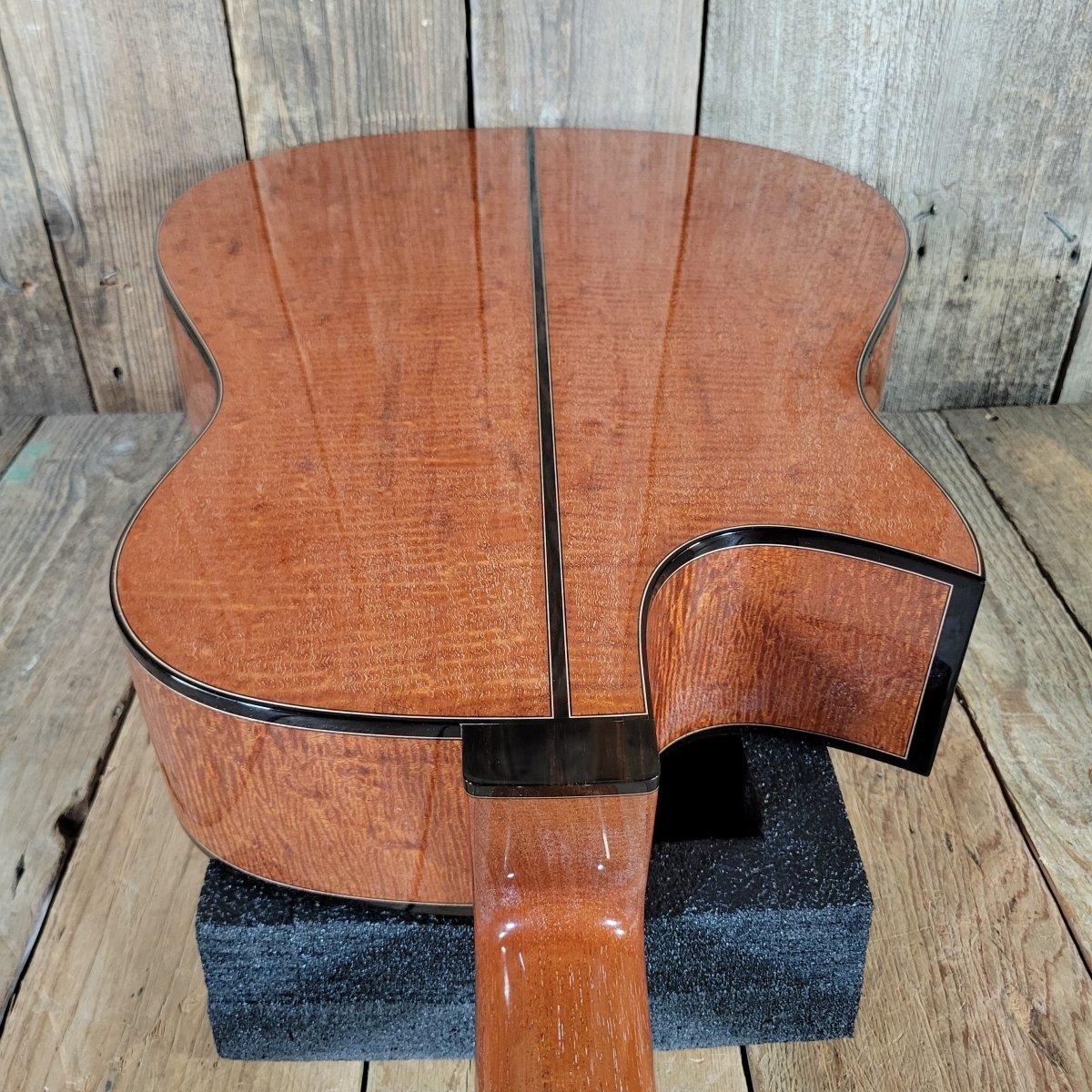 Julian Gaffney Modified Dreadnought 2019 Fiddleback Mahogany & Sitka Spruce - Mahar's Vintage Guitars