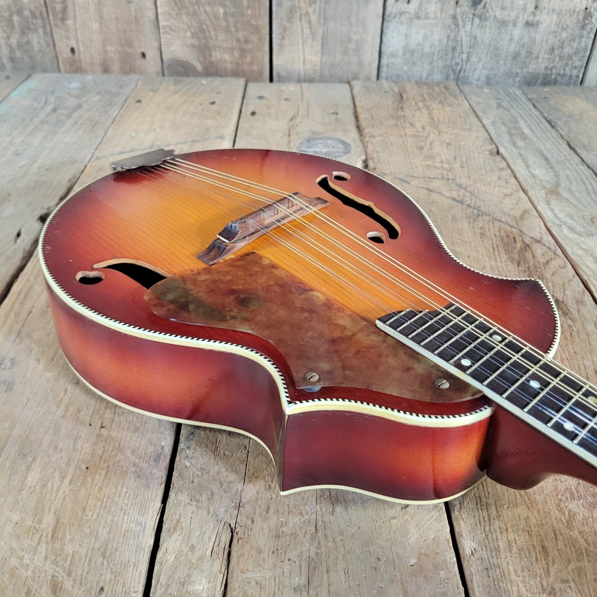 Kay 1950s Venetian Mandolin Sunburst w/ Geib Case Very Good - Mahar's Vintage Guitars