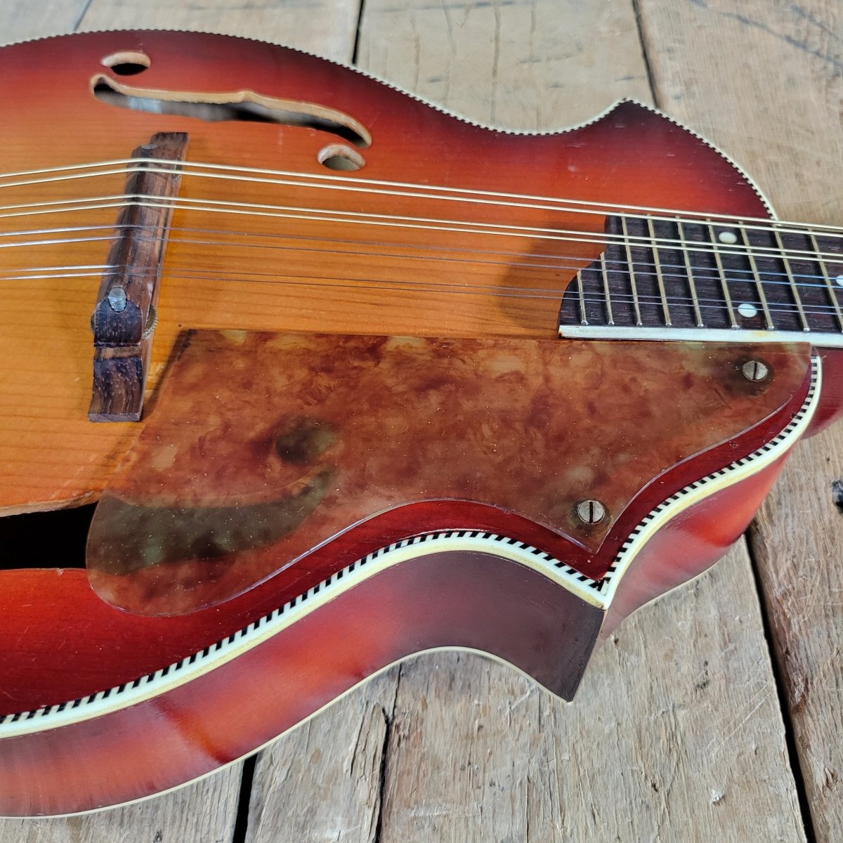 Kay 1950s Venetian Mandolin Sunburst w/ Geib Case Very Good - Mahar's Vintage Guitars