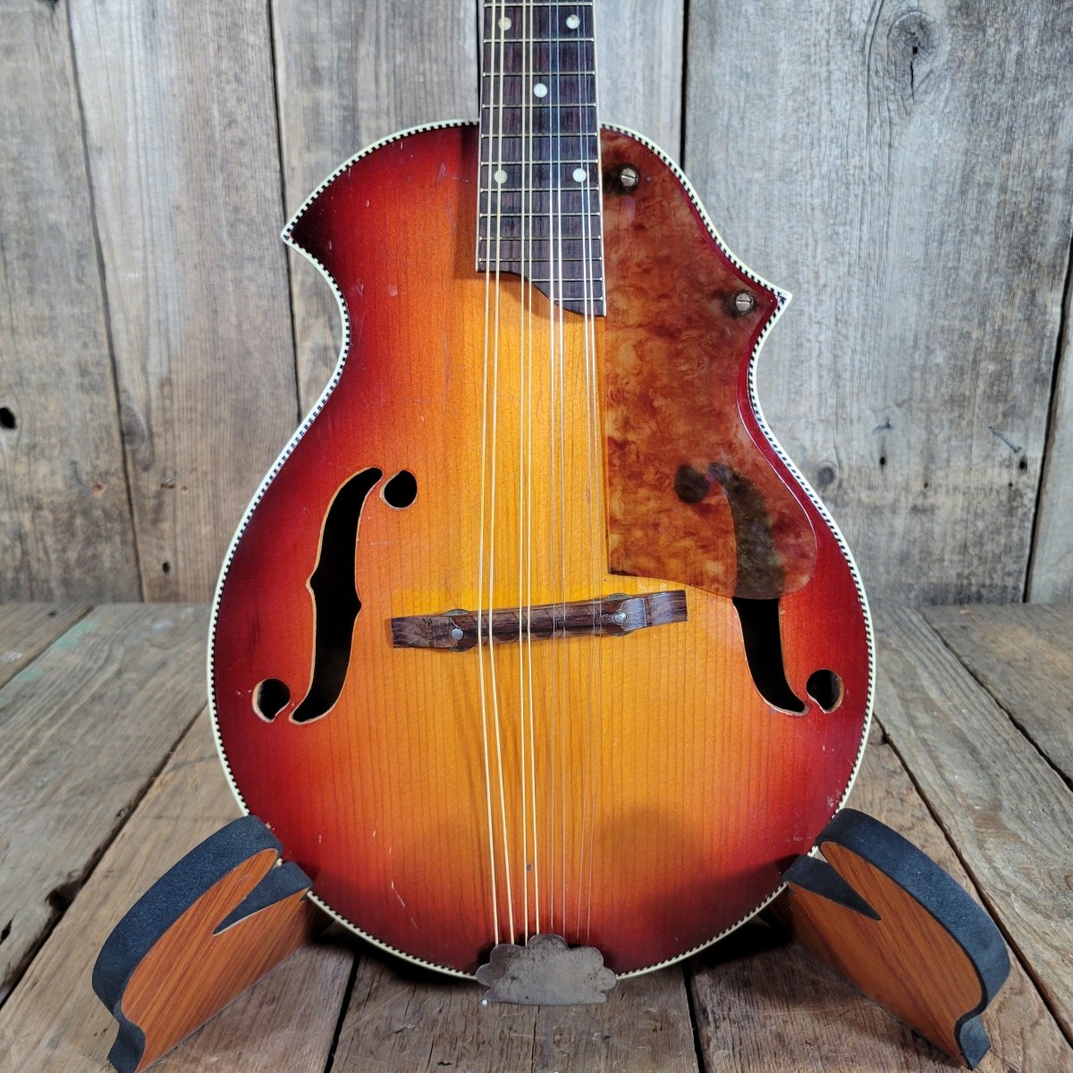 Kay 1950s Venetian Mandolin Sunburst w/ Geib Case Very Good - Mahar's Vintage Guitars