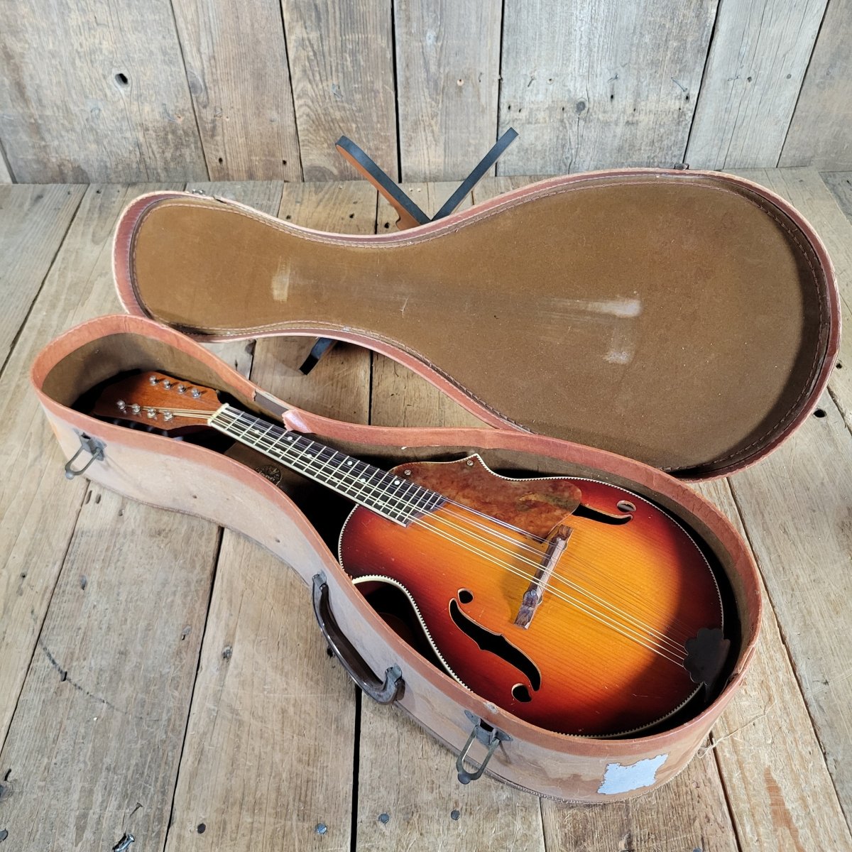 Kay 1950s Venetian Mandolin Sunburst w/ Geib Case Very Good - Mahar's Vintage Guitars