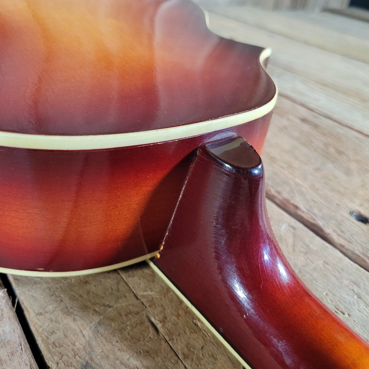 Kay 1950s Venetian Mandolin Sunburst w/ Geib Case Very Good - Mahar's Vintage Guitars