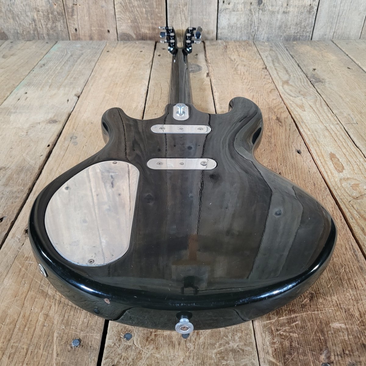 Kramer 350G 1979 | Black Aluminum Neck Vintage Guitar – Mahar's