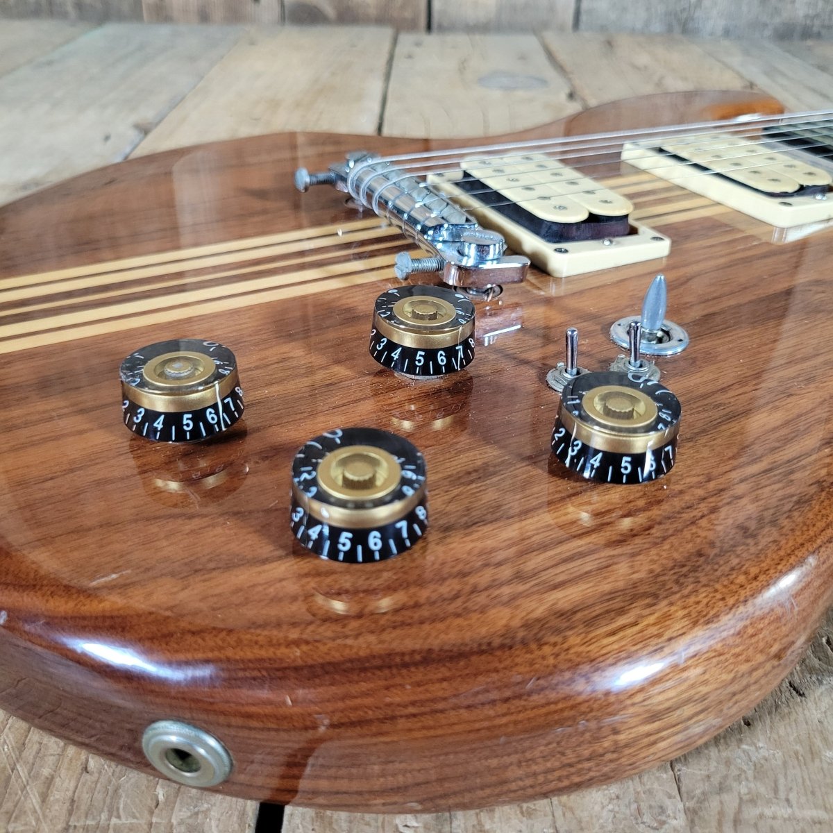 Kramer DMZ 2000 – 1979 Vintage Aluminum Neck Guitar, 100% Original w/ Case - Mahar's Vintage Guitars