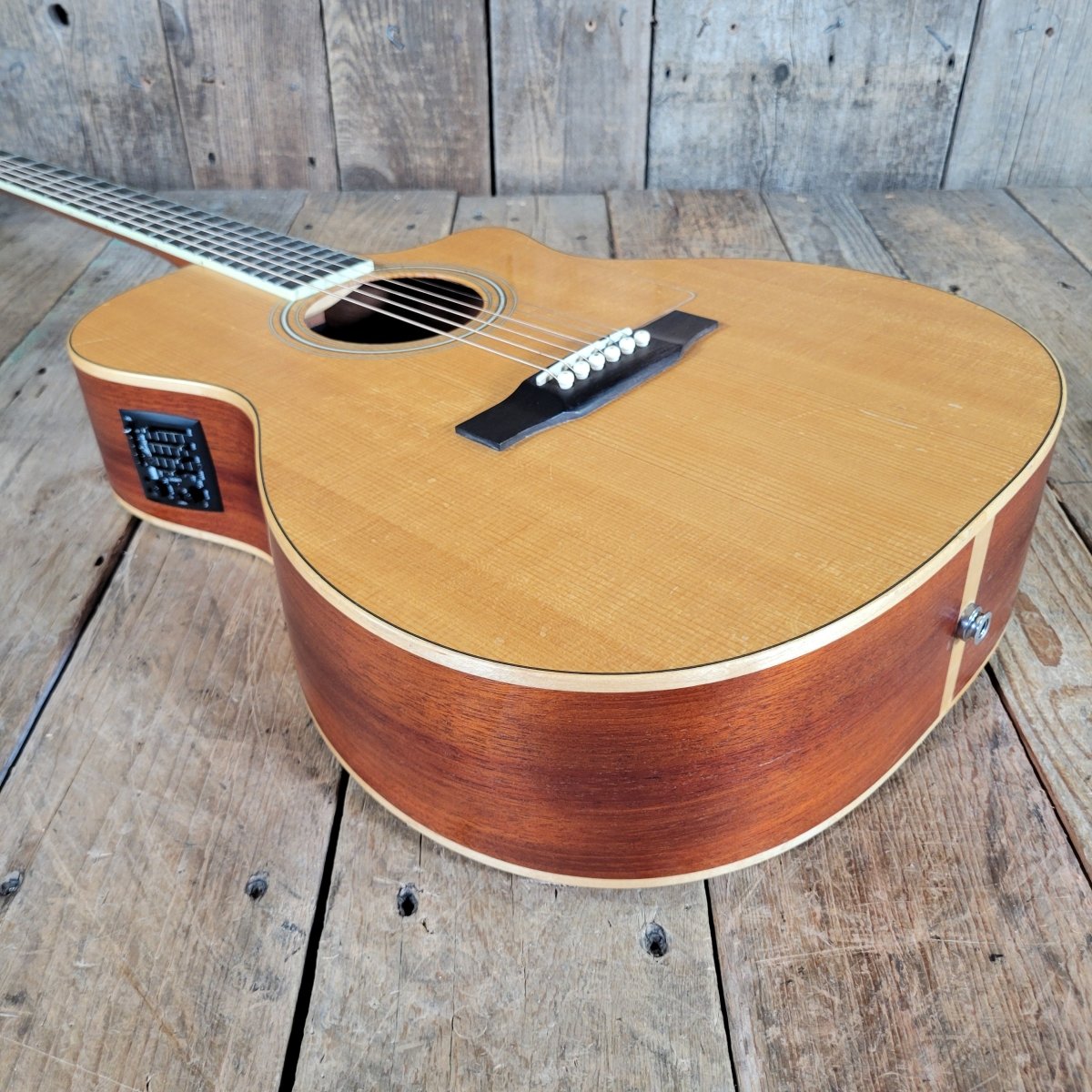 Larrivee OMV - 03 Mahogany 2004 w/ Pickup & Hard Case - Mahar's Vintage Guitars