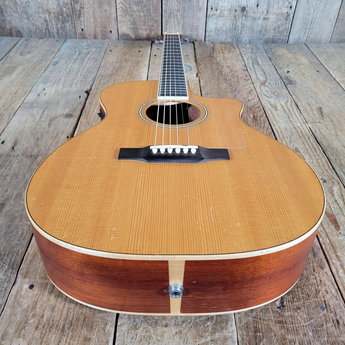 Larrivee OMV - 03 Mahogany 2004 w/ Pickup & Hard Case - Mahar's Vintage Guitars