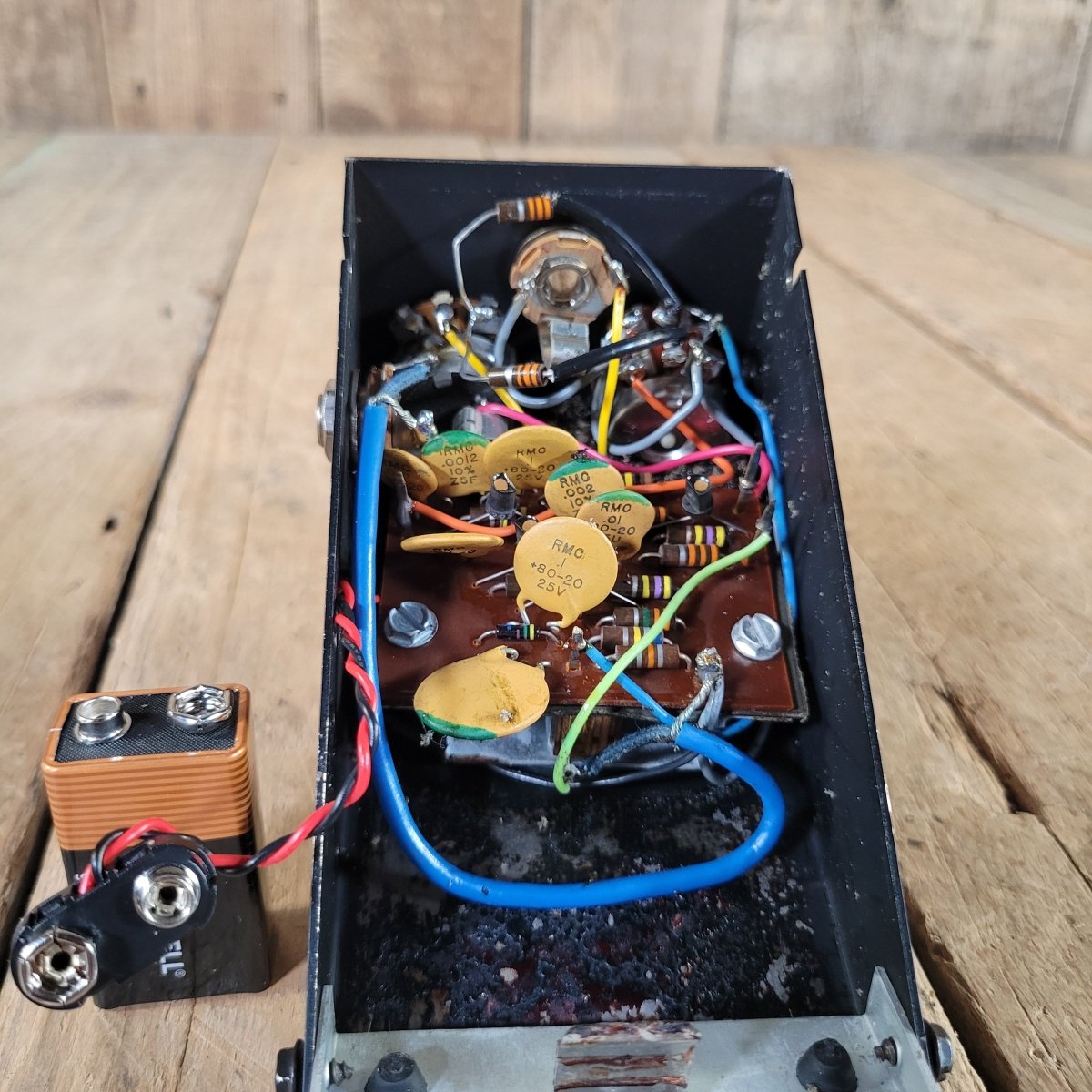 maestro effects pedal Maestro 1968 Fuzz-Tone FZ-1B Fuzz Pedal Mint – Mahar's Vintage Guitars