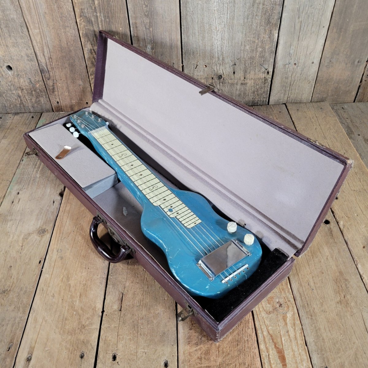 Magnatone 1951 Blue Pearloid MOTS Lap Steel w/ Case - Mahar's Vintage Guitars