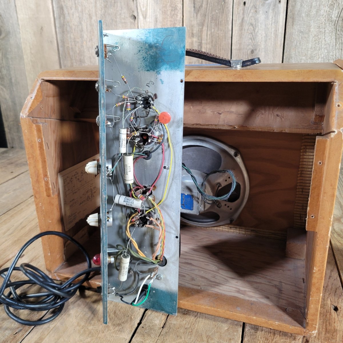 Magnatone 1967 Varsity Deluxe Model 108 Vintage Tube Amp - Mahar's Vintage Guitars