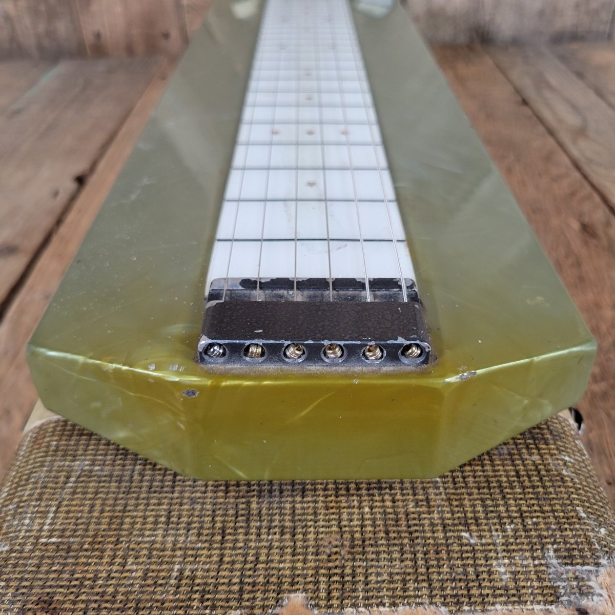 Magnatone Melodier Lap Steel 1950s Grey Pearloid — w/ Case - Mahar's Vintage Guitars