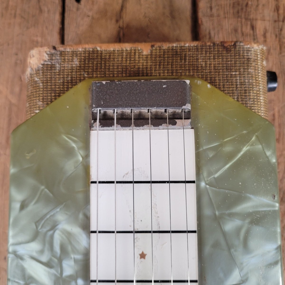 Magnatone Melodier Lap Steel 1950s Grey Pearloid — w/ Case - Mahar's Vintage Guitars