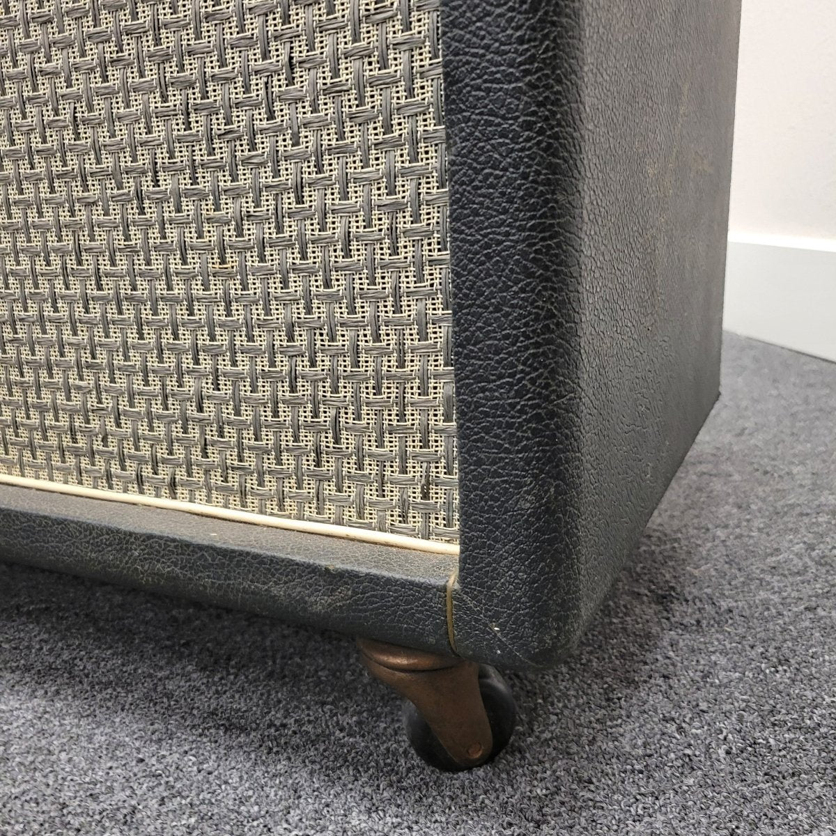 Marshall 1960b 4x12 cab 1972 - Mahar's Vintage Guitars