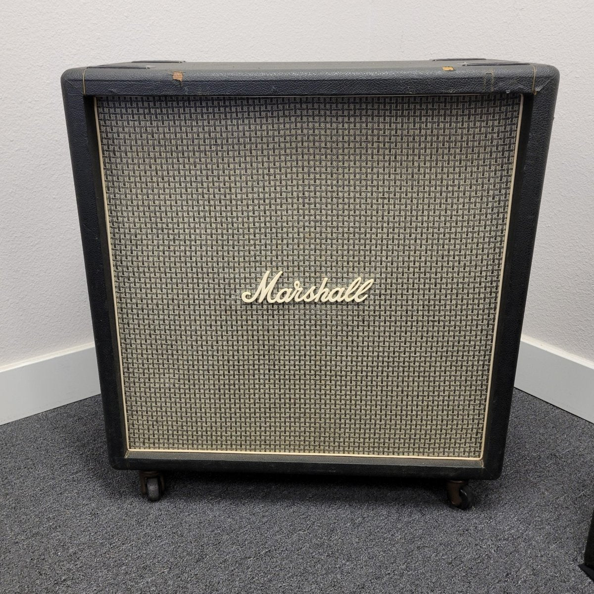 Marshall 1960b 4x12 cab 1972 - Mahar's Vintage Guitars