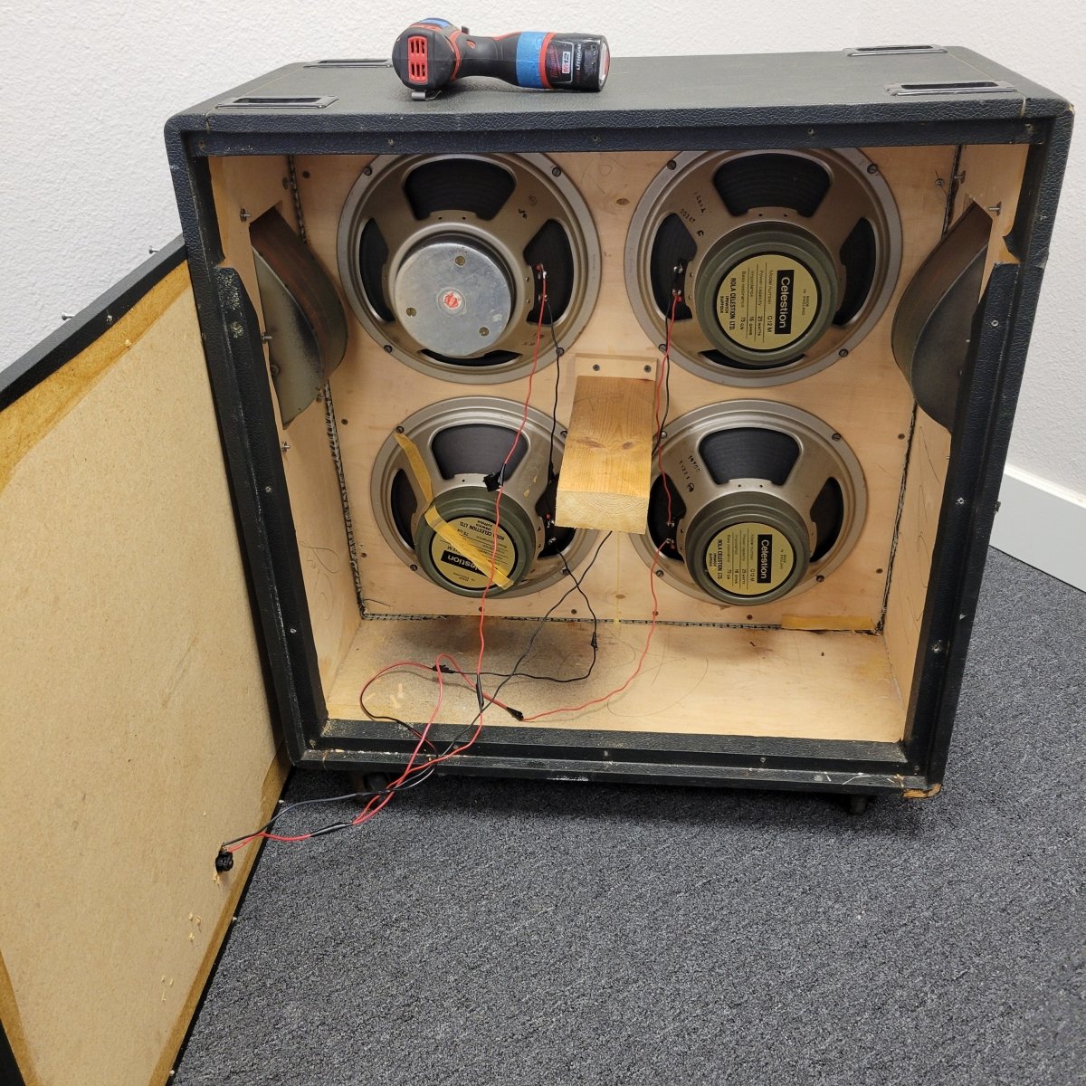 Marshall 1960b 4x12 cab 1972 - Mahar's Vintage Guitars