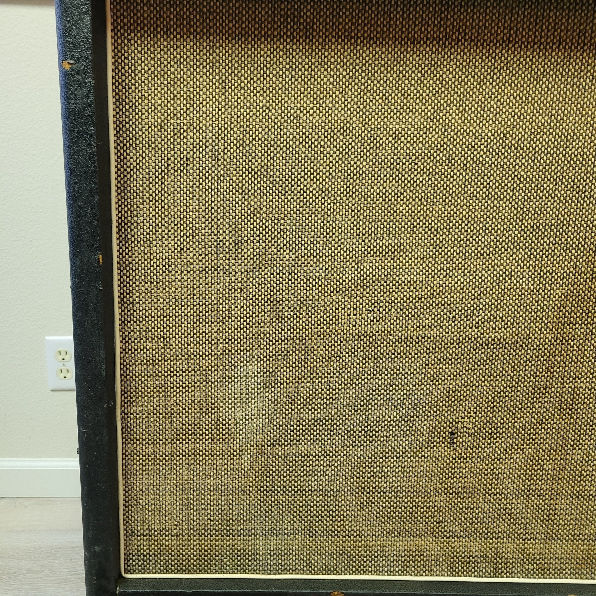 Marshall 1960b 4x12 Cabinet 1968 With Original Vintage Celestion G12M Greenback T1511 Speakers - Mahar's Vintage Guitars